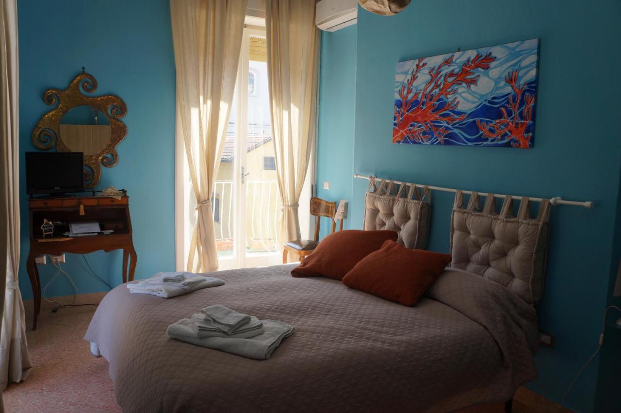 B&B Occhi Di Mare 卡斯特拉玛雷帝斯达比亚 外观 照片